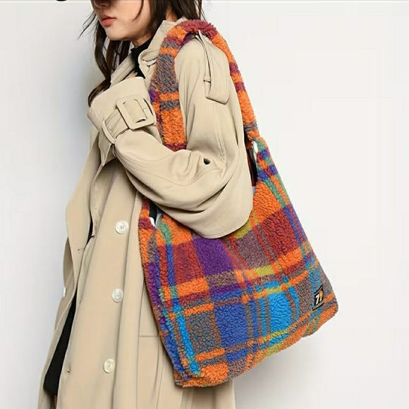 Handbags - NEW! Colorful Plaid Women's Sherpa Bag